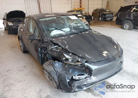 2024 Tesla Model Y from USA, damaged, VIN 7SAYGDEE8RA235089